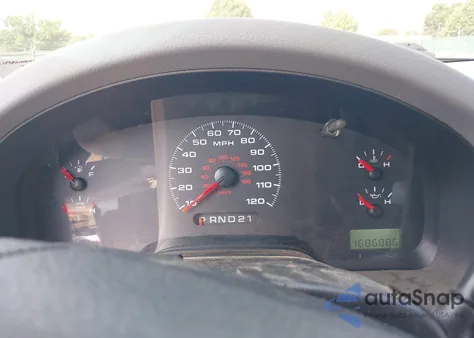 2005 Ford F-150 Stx/Xl/Xlt z USA, uszkodzony, nr VIN 1FTRX14W15NB66982